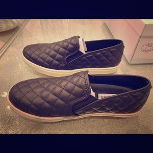 Steve Madden quilted shoes